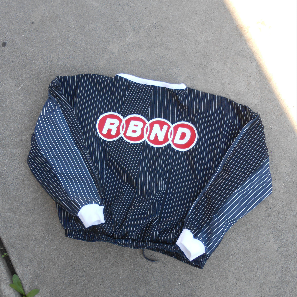 STUDIO PINSTRIPE CREWNECK